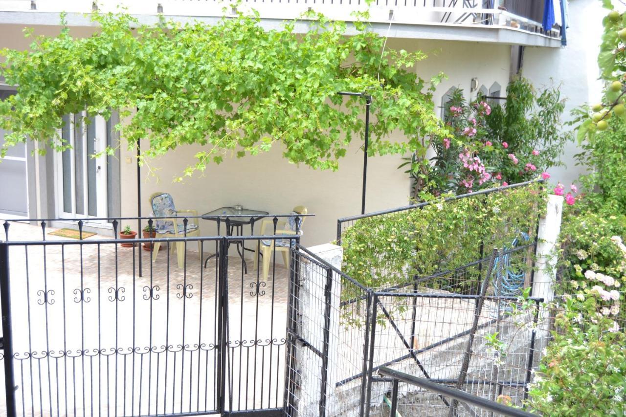Apartament Lazatka Flat In Capital Chora Samothráki Zewnętrze zdjęcie